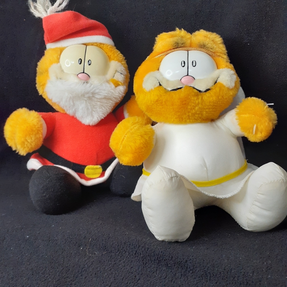 (2) Garfield Pair 1980's 7" Seated Plush GARFIELD Santa Garfield Angel